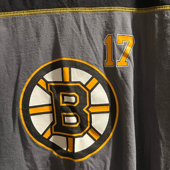Milan Lucic Boston Bruins Long Sleeved Shirt Sz XL - Picture 2 of 5
